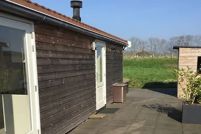 Comfortabele bungalow bij het strand
