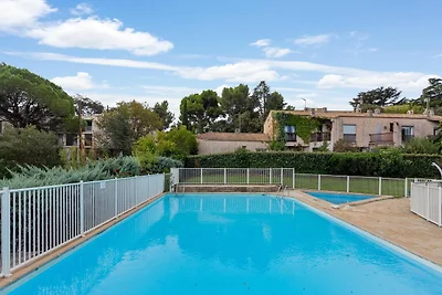 Elegantes Ferienhaus mit Pool