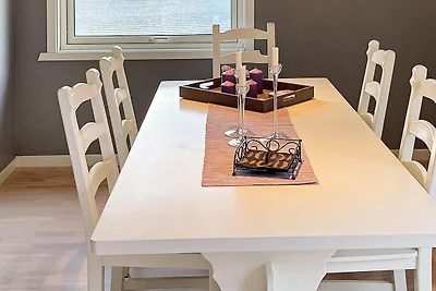8 Personen Ferienhaus in Halsanaustan-By...
