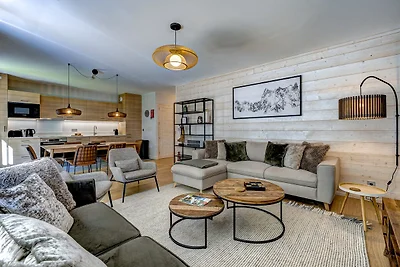 Chic Apartment with Balcony near Chamonix...