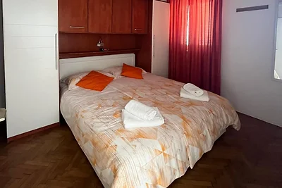 Apartments Dobrila - One Bedroom Apartment wi...