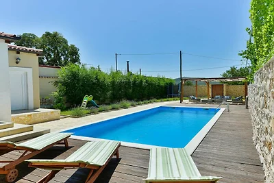 Villa in pietra Anita con piscina