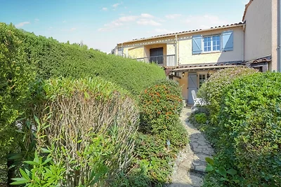 Moderna casa vacanze con piscina
