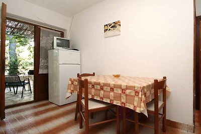 Appartement in Vrbanj met barbecue en wifi.