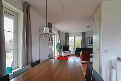 Freistehende, geräumige Strandvilla für 8...