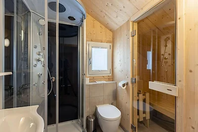 Üppiges Chalet mit Whirlpool