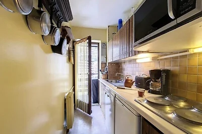 Geräumiges Apartment · Direkter Zugang zur Sk...