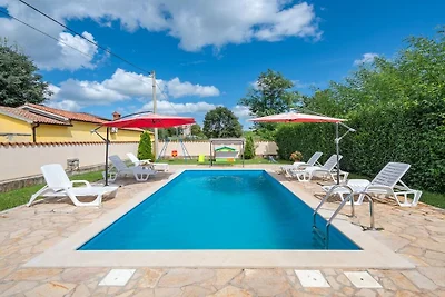 Legovich avec piscine privée