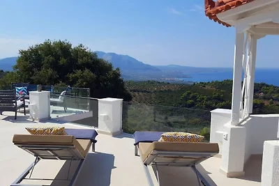 Villa in Kalo Nero mit Schwimmbecken