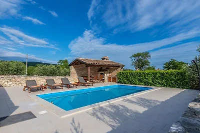 Ferienhaus in Trget mit Schwimmbecken