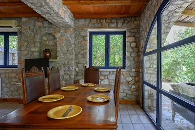 Villa - eingezäunt Rozare