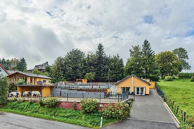 Modernes Ferienhaus mit Terrasse