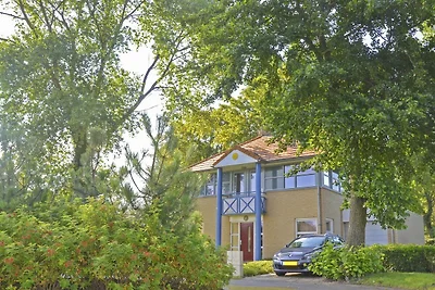 Villa in Frankrijk met terras en tuin