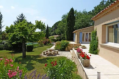 Ferienhaus in Puyméras mit Garten