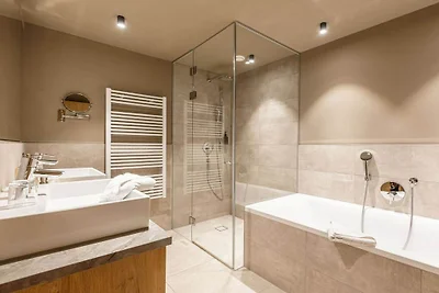Apartament w Schruns z basenem