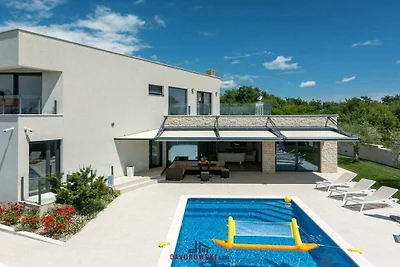 Villa à Juršići avec piscine