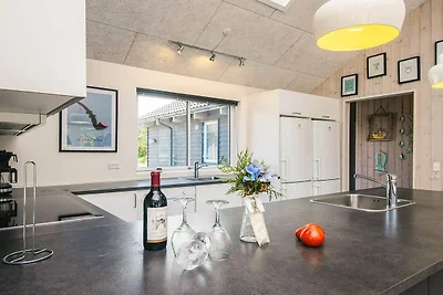 Luxurioses Pool-Retreat in Blavand -- By Trau...