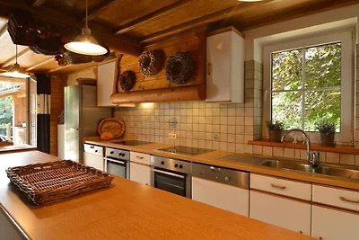 Ruim chalet in Ovifat-Waimes met sauna