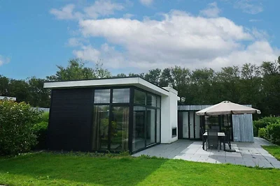 Vakantiehuis in Halfweg met terras