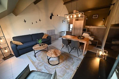 Renoviertes Studio mit Kombimikrowelle