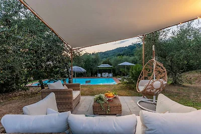 Smaakvol ingerichte villa in Lucca