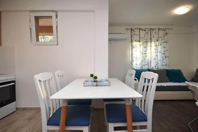 One Bedroom Apartment 1