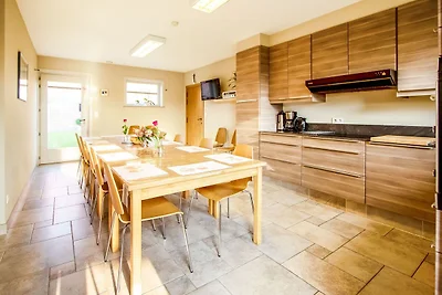 Gemütliches Ferienhaus mit Sauna in Zonnebeke