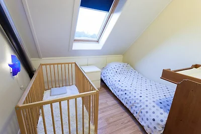 Familienvilla mit Terrasse in Andijk