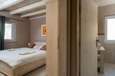 Villa in Premantura met zwembad