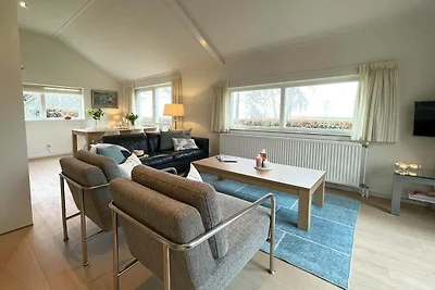 Friese watervilla voor zes personen