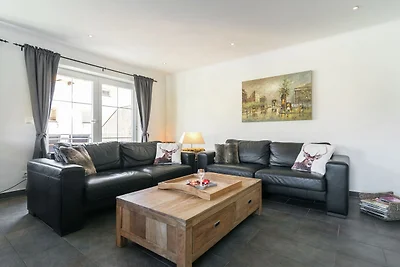 Luxuriöses Ferienhaus mit Terrasse in Tirol