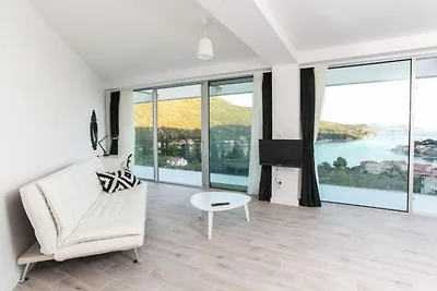 Villa Dupcic - Five-Bedroom Villa with Privat...