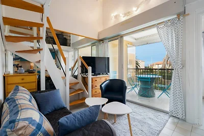 Lush apartment in Agde by the beach