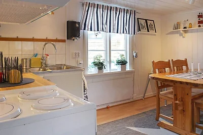 4 persone case ad LYSEKIL-By Traum