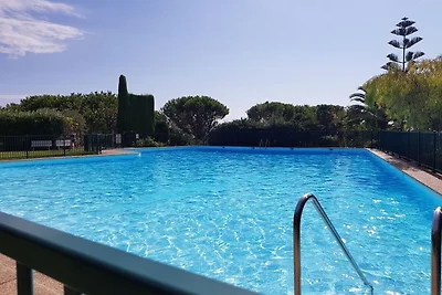 Apartment mit Meerblick mit Gemeinschaftspool