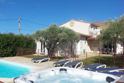 Vintage-Villa in Montbrun-des-Corbières mit...