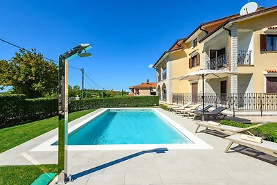 Premium-Apartment mit privatem Pool