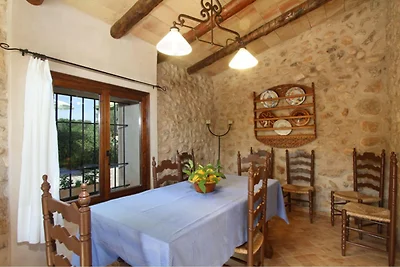 Traditionelles mallorquinisches Landhaus mit...