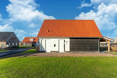Ferienhaus in Scherpenisse mit Terrasse