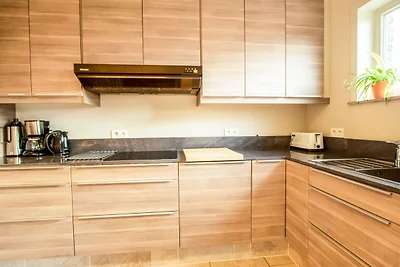 Gemütliches Ferienhaus mit Sauna in Zonnebeke