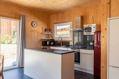 Superior Chalet met sauna en whirlpool