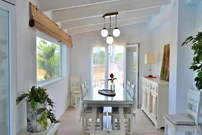 Villa in Muro met zwembad en jacuzzi