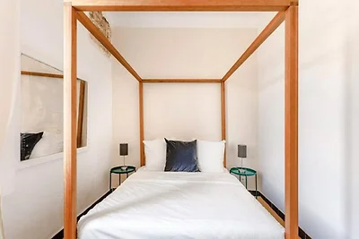 Villa in Aiguebelle mit Meerblick & Pool