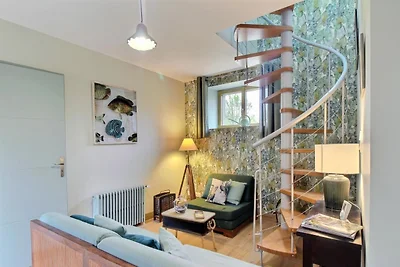 Schönes Ferienhaus in Neulliac