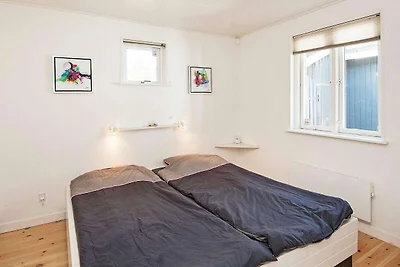 Refugio junto al mar con Columpio -- By Traum...