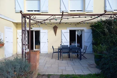 Vakantieappartement met zwembad in Béziers