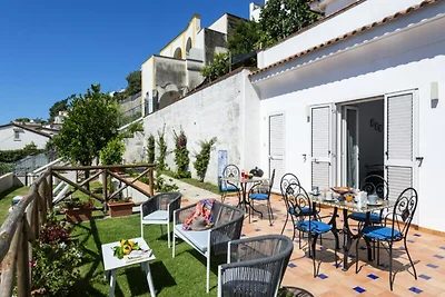 Villa a Praiano con giardino vista mare