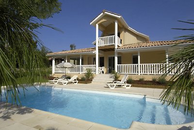 Schöne Villa mit privatem Pool in der Nähe de...