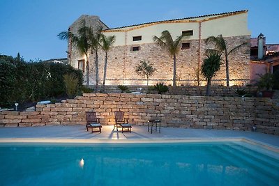 Luxury Holiday Home in Buseto Palizzolo with ...
