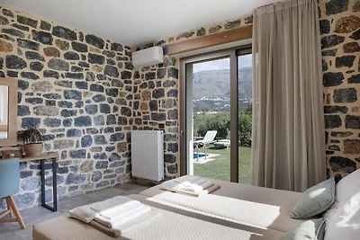 Elegante Villa mit Poolzugang für 5 Personen